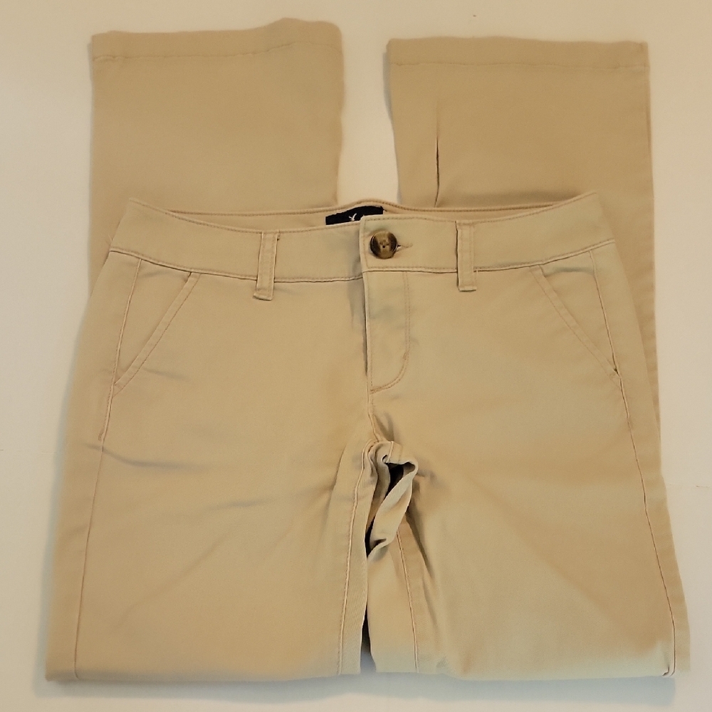 American Eagle Outfitters Tan Straight Khaki Pants. Size 2